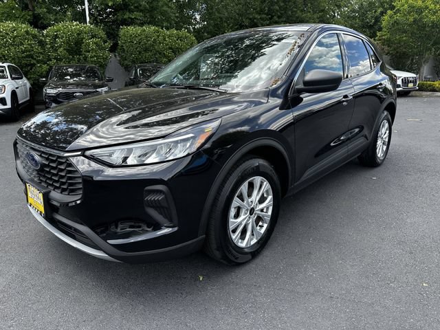 Certified 2023 Ford Escape Active AWD/4WD image 9