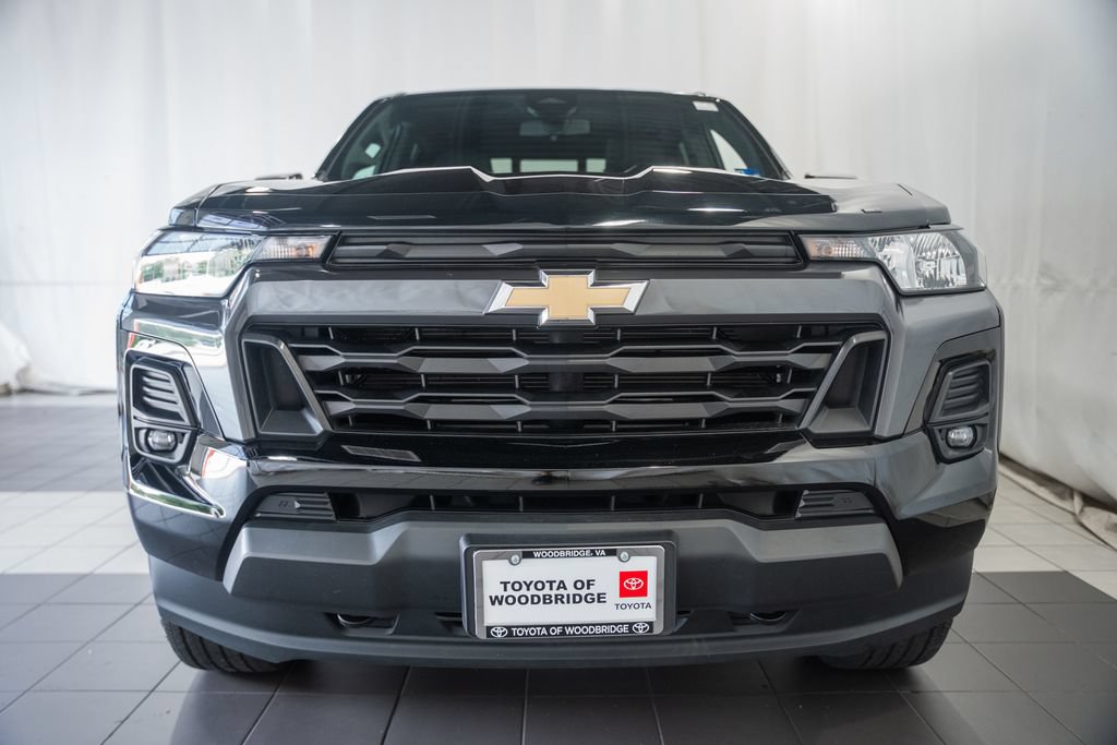 Used 2024 Chevrolet Colorado LT w/ LT Convenience Package AWD/4WD image 2