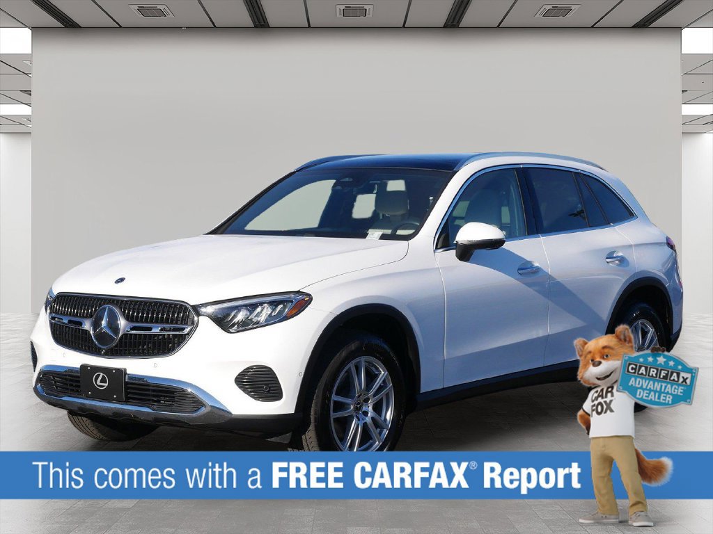 Used 2025 Mercedes-Benz GLC 300 4MATIC image 2