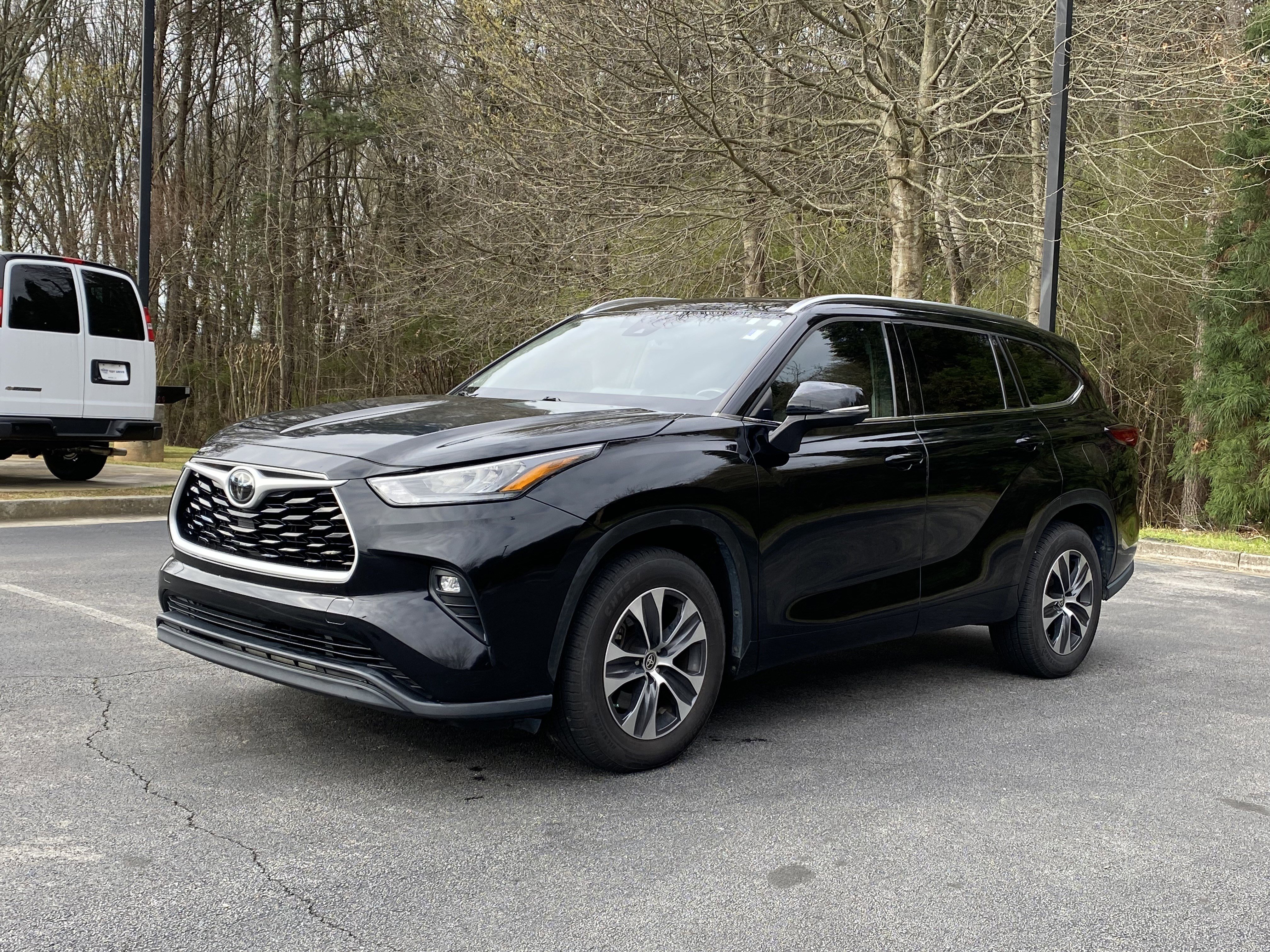 Used 2020 Toyota Highlander XLE image 5