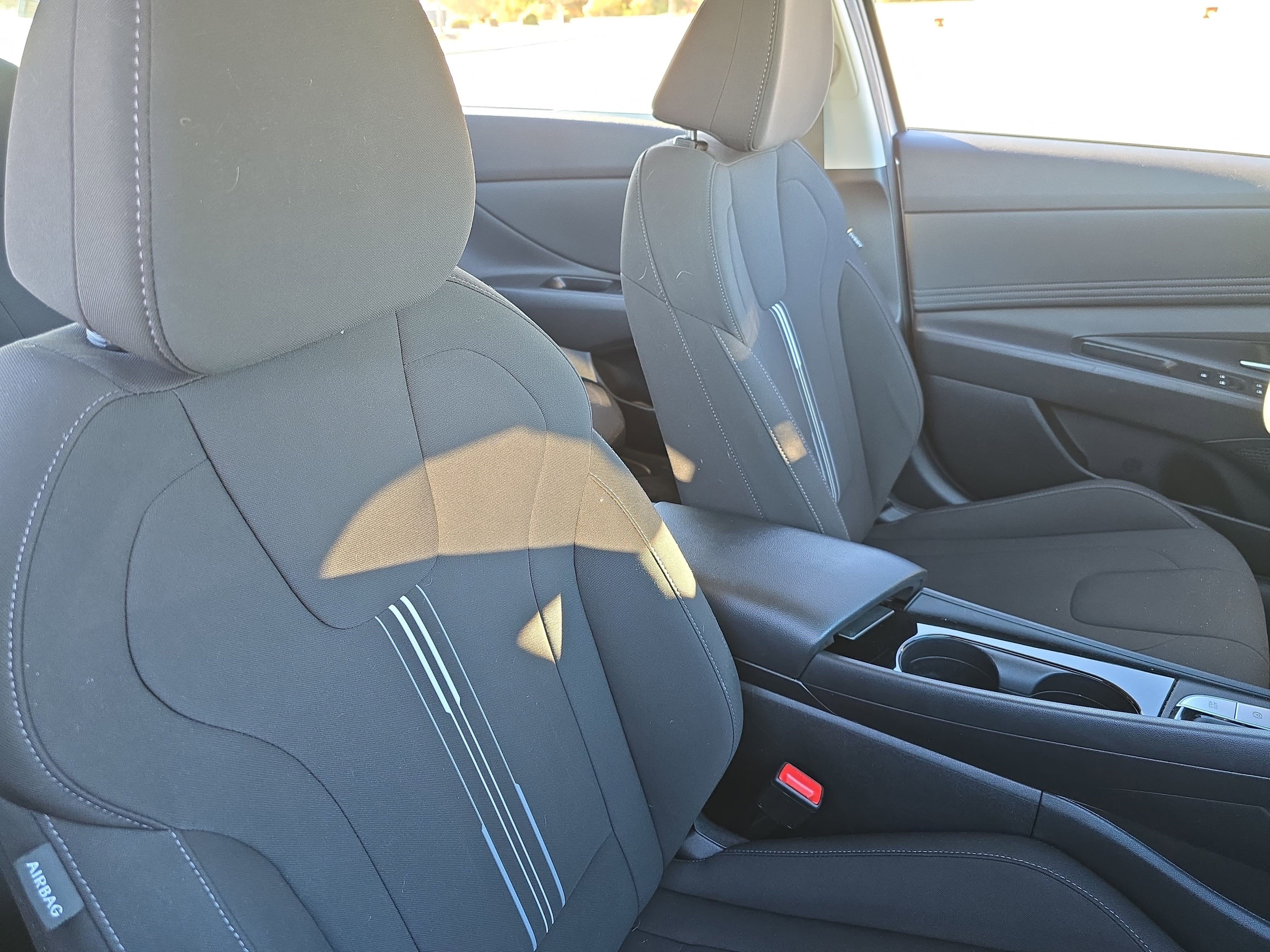 Used 2023 Hyundai Elantra SEL w/ Convenience Package image 10