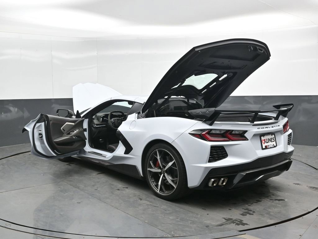Used 2022 Chevrolet Corvette Stingray Premium Cpe w/ Z51 Performance Package RWD image 41