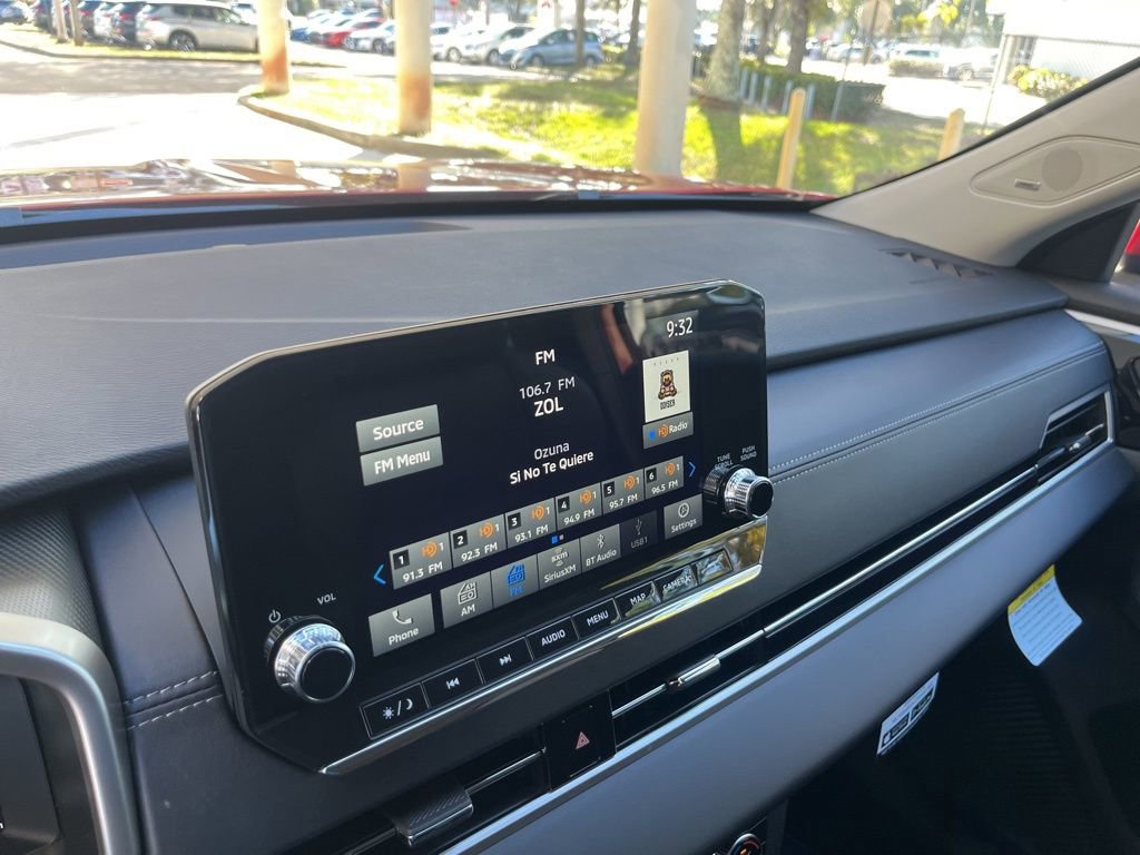 New 2025 Mitsubishi Outlander SE image 7