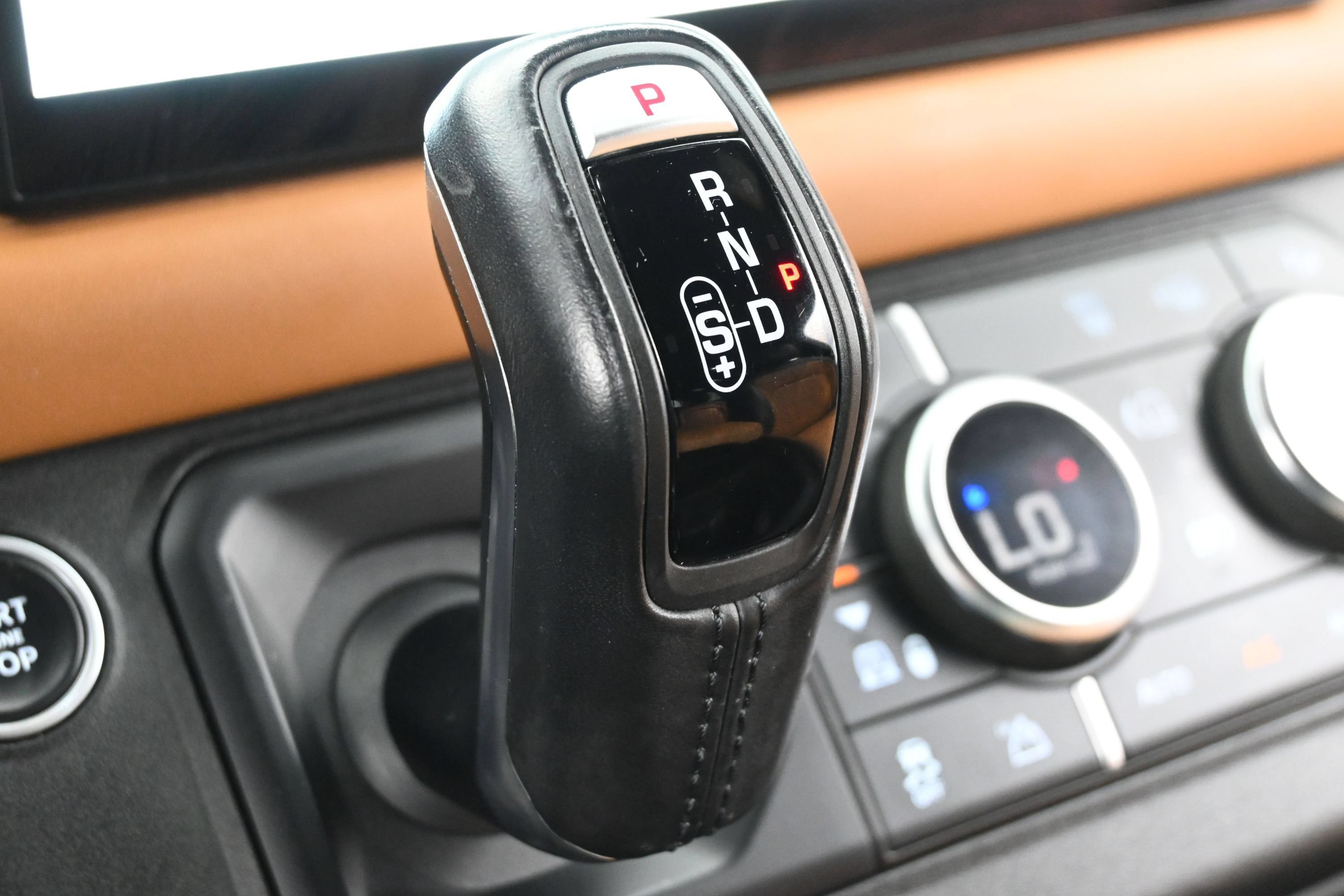 Used 2022 Land Rover Defender 110 X AWD/4WD image 18