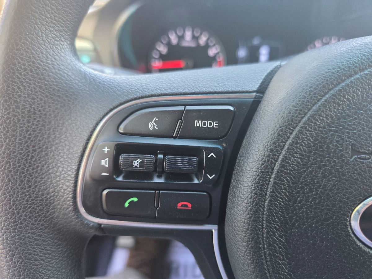 Used 2018 Kia Optima LX FWD image 9