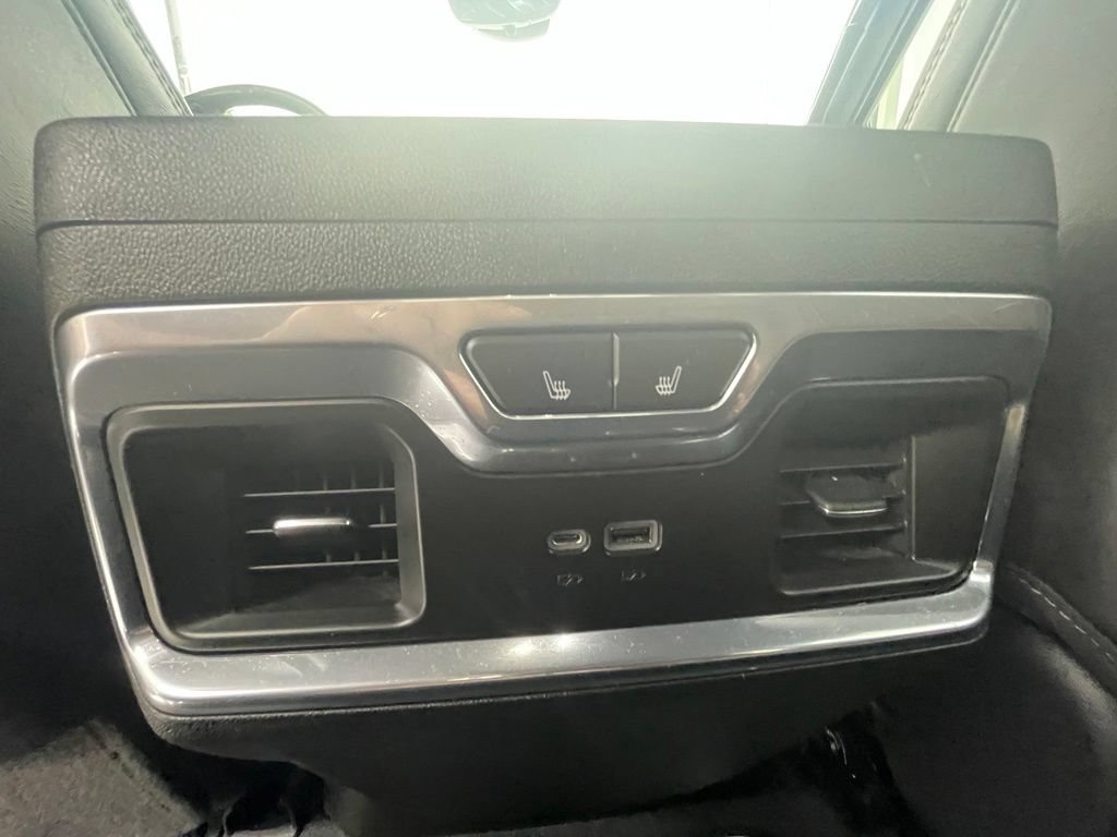 Used 2022 GMC Sierra 1500 Denali Ultimate AWD/4WD image 16