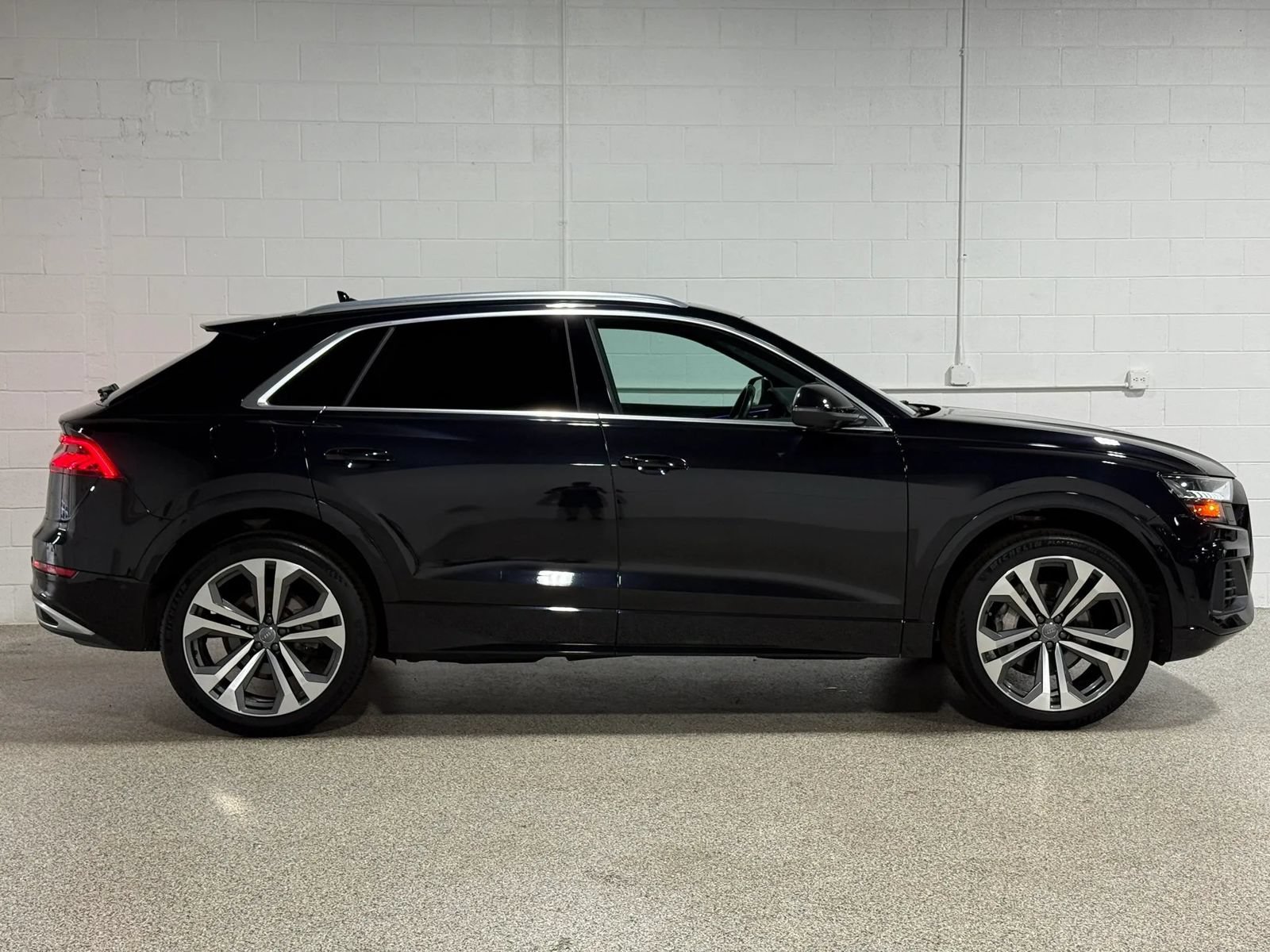 Used 2019 Audi Q8 Prestige AWD/4WD image 5