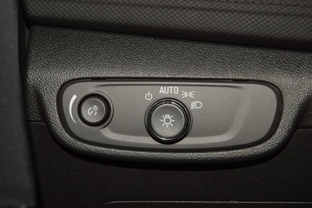 New 2026 Chevrolet TrailBlazer LT w/ Convenience Package FWD image 34