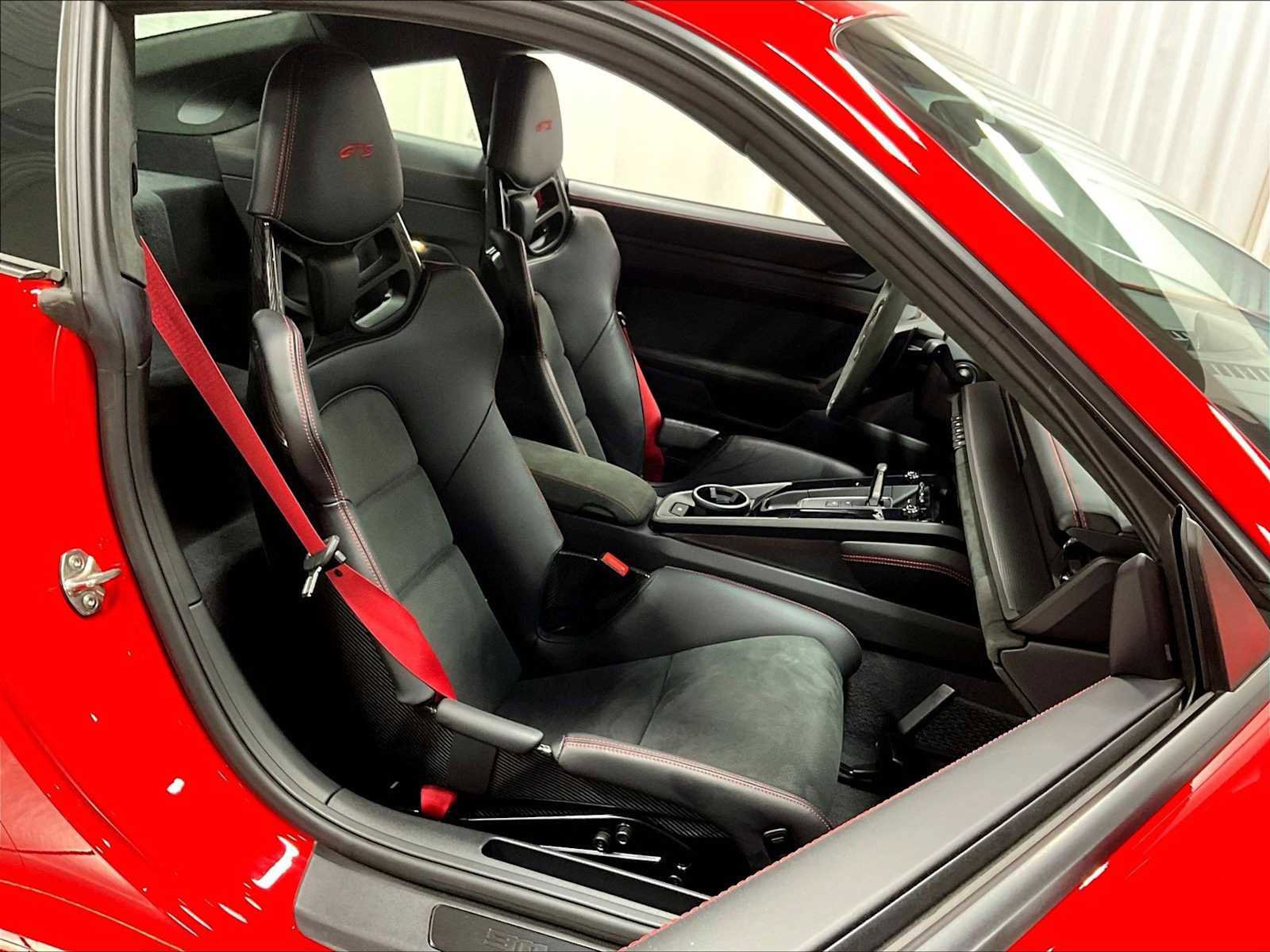 Used 2025 Porsche 911 Carrera GTS image 27