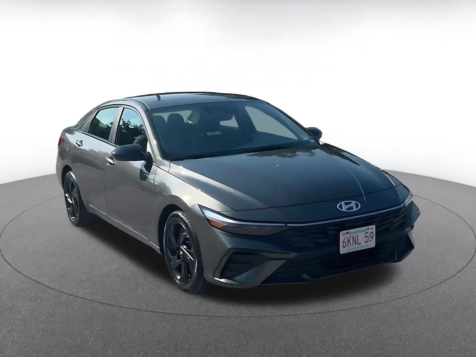 Used 2026 Hyundai Elantra Sport FWD image 3