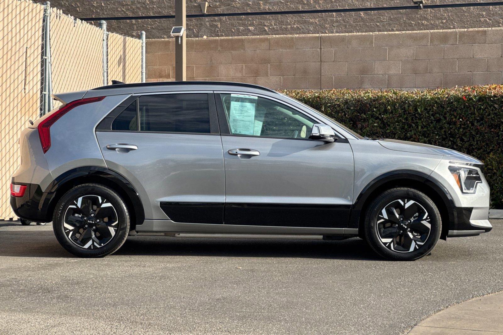 Used 2024 Kia Niro Wind FWD image 3