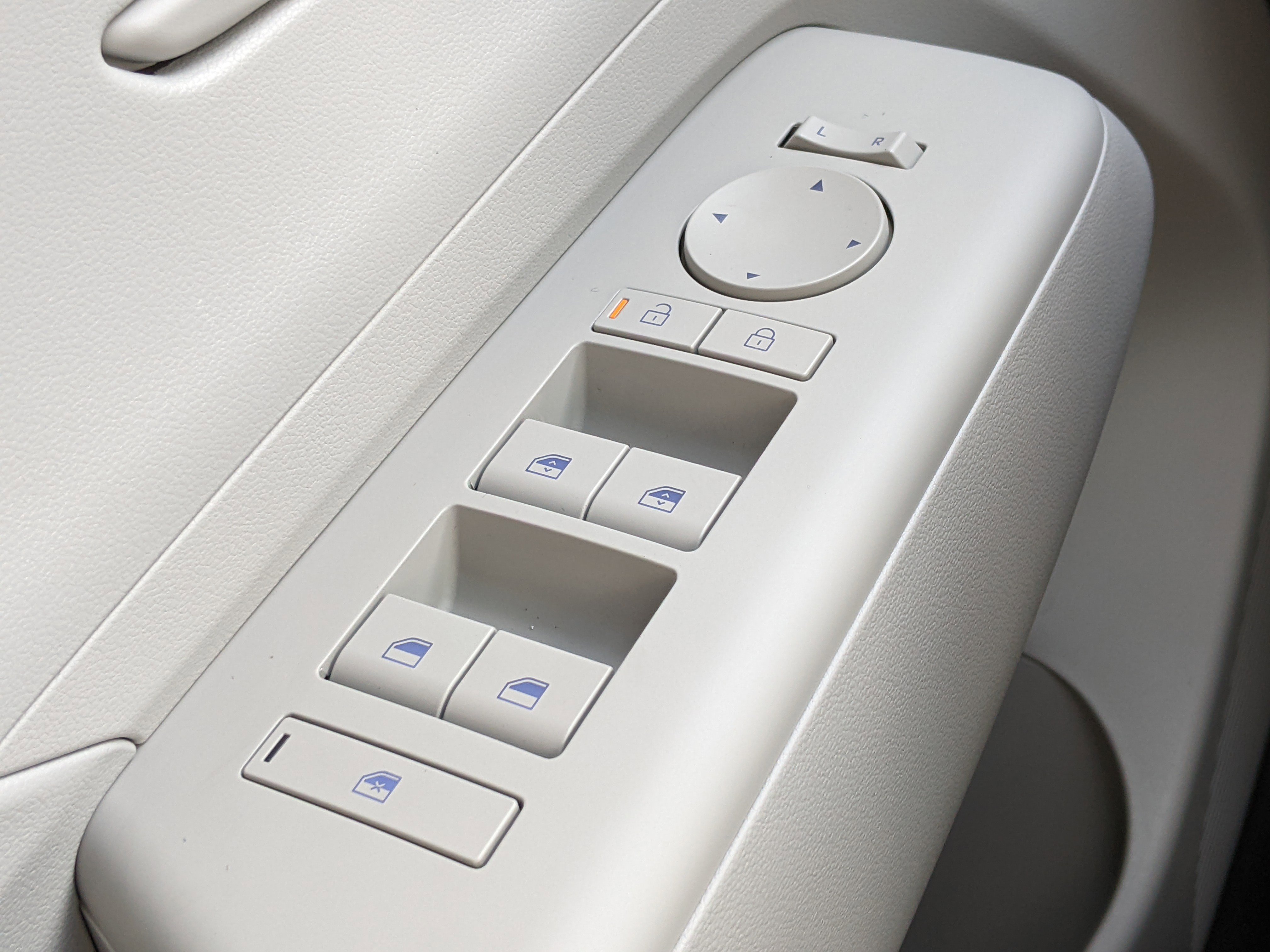 New 2025 Hyundai Kona SEL image 19