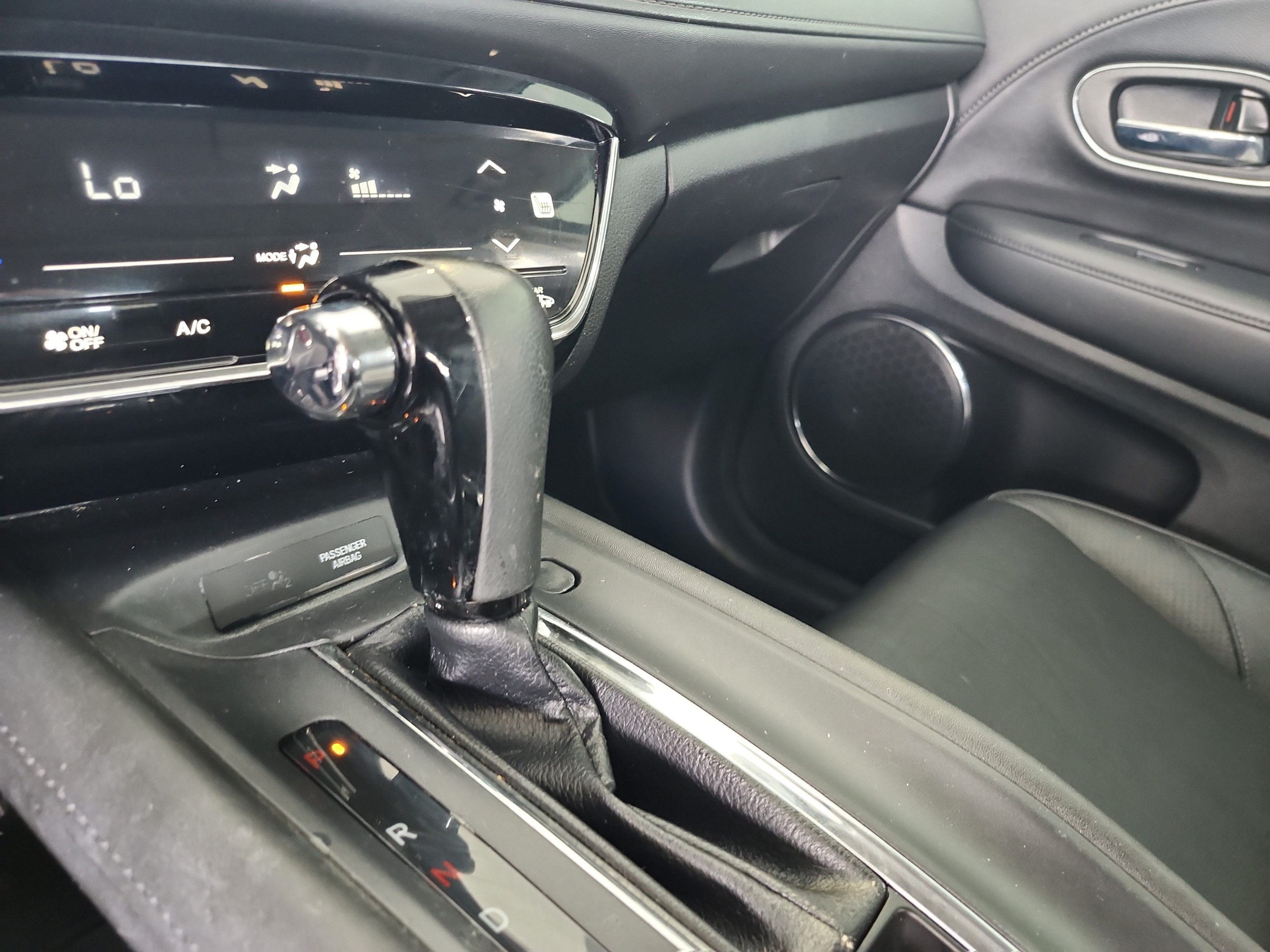 Used 2018 Honda HR-V EX-L image 17