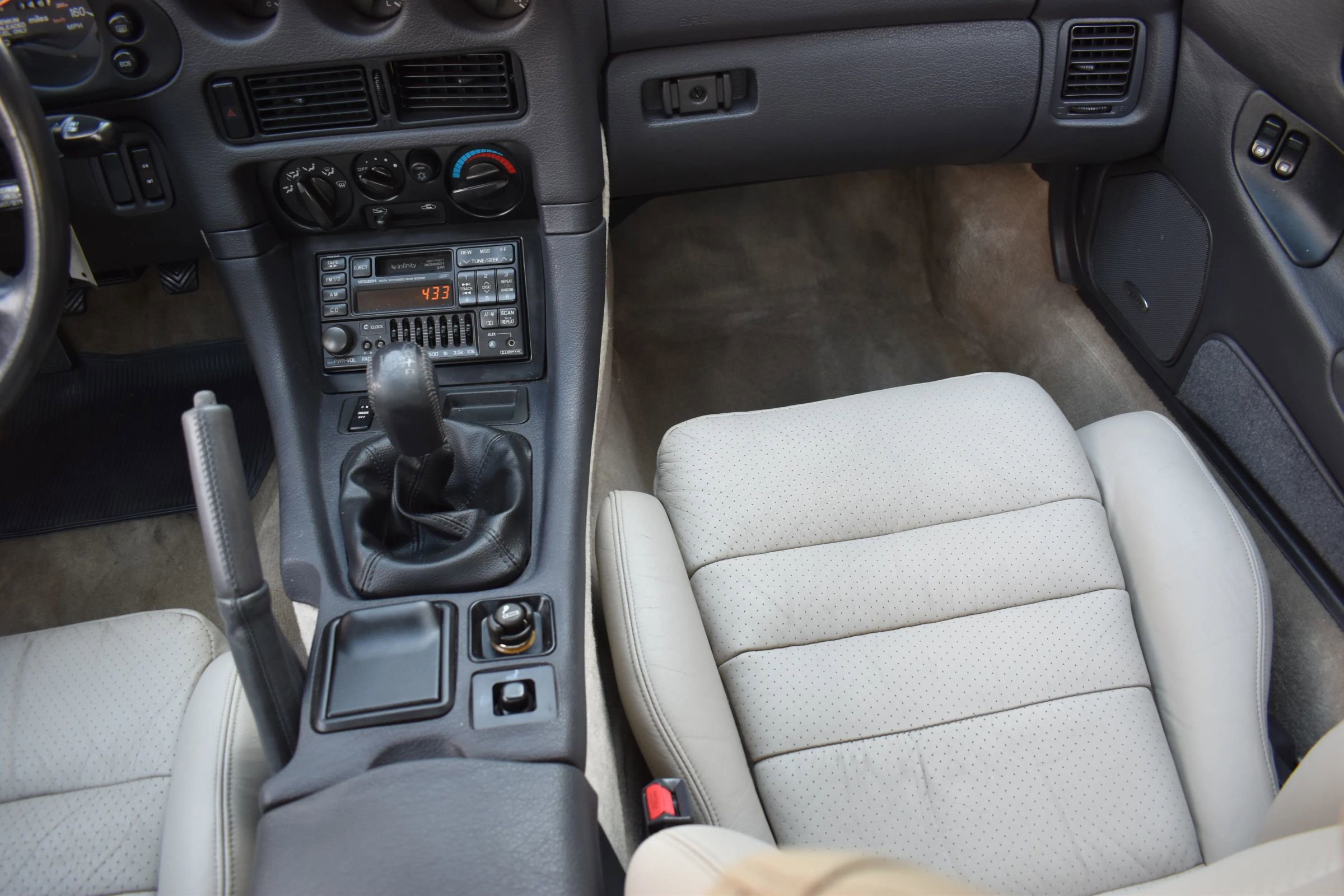 Used 1994 Mitsubishi 3000GT SL image 27