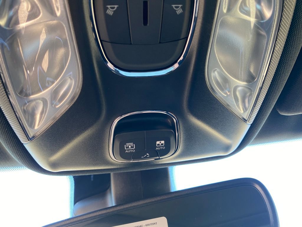 New 2026 Jeep Compass Latitude w/ Sun and Sound Group image 36