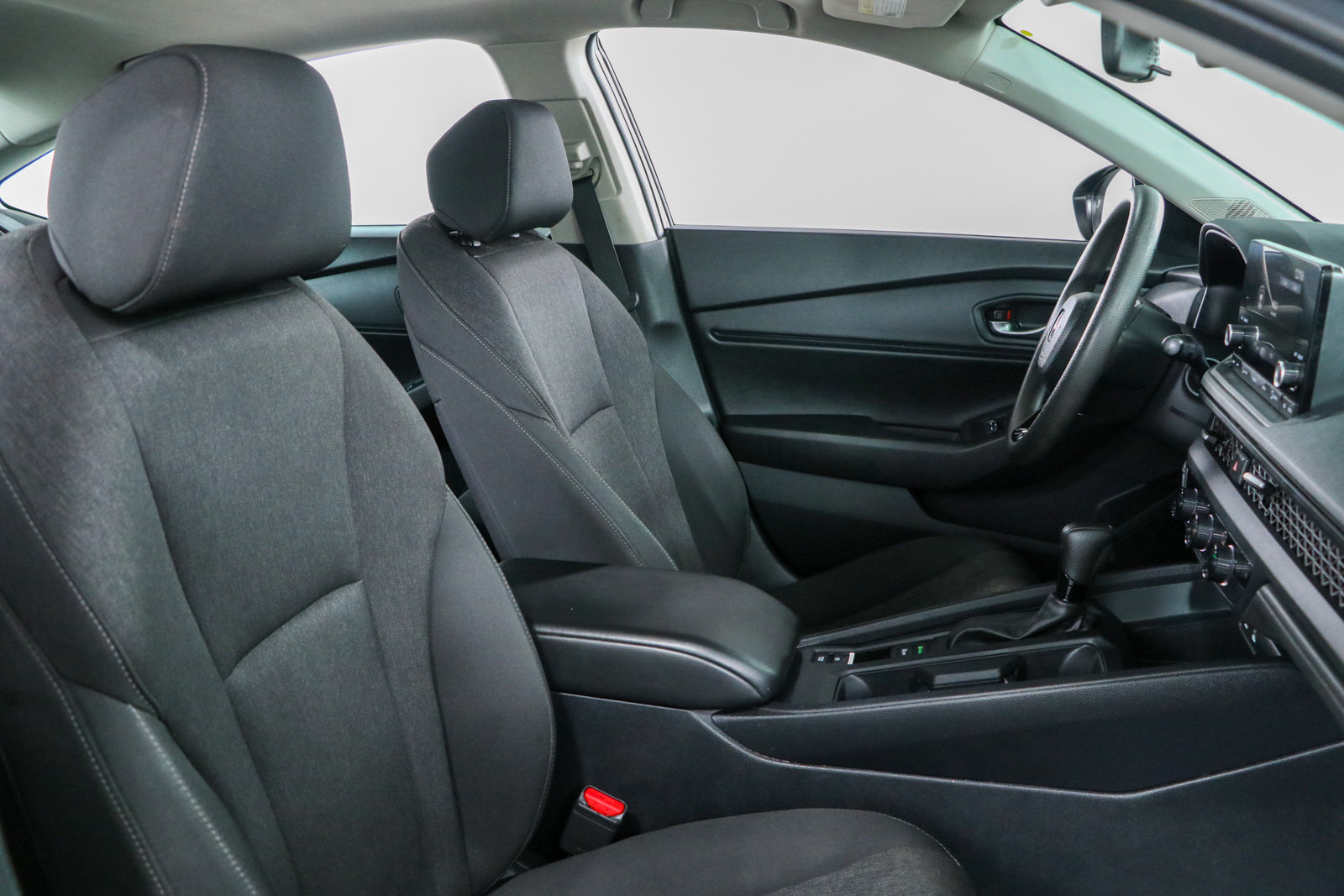 Used 2025 Honda Accord SE image 27