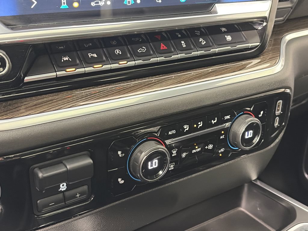 Used 2022 Chevrolet Silverado 1500 LT Trail Boss w/ LT Trail Boss Premium Package AWD/4WD image 21