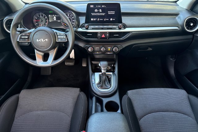 Certified 2022 Kia Forte LXS FWD image 17