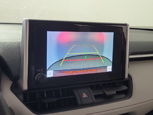 Used 2024 Toyota RAV4 XLE w/ Convenience Package FWD image 30