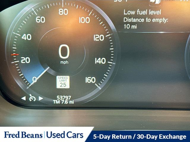 Used 2021 Volvo XC60 T5 Momentum image 13