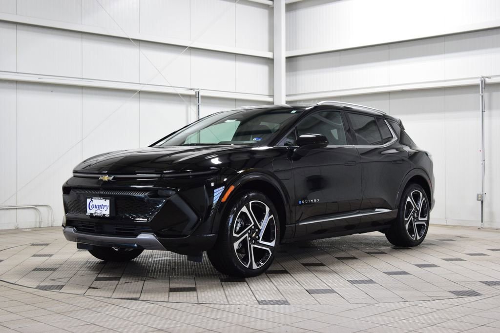 New 2026 Chevrolet Equinox EV LT w/ Convenience Package II AWD/4WD image 3