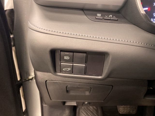 Used 2022 Toyota Highlander XLE image 17