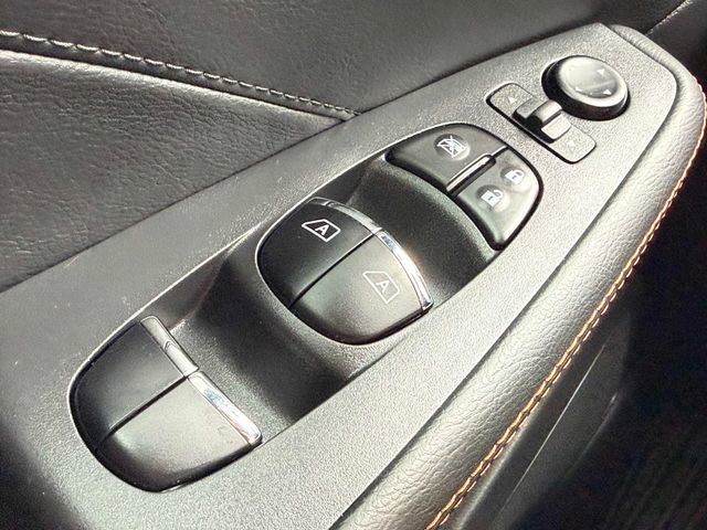 Used 2021 Nissan Maxima SR w/ Sport Mat Group FWD image 11
