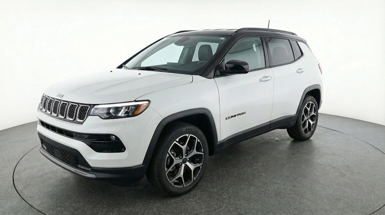 Used 2025 Jeep Compass Limited image 3