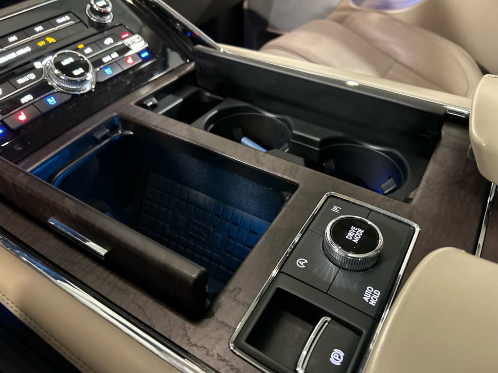 Used 2024 Lincoln Navigator Reserve image 18