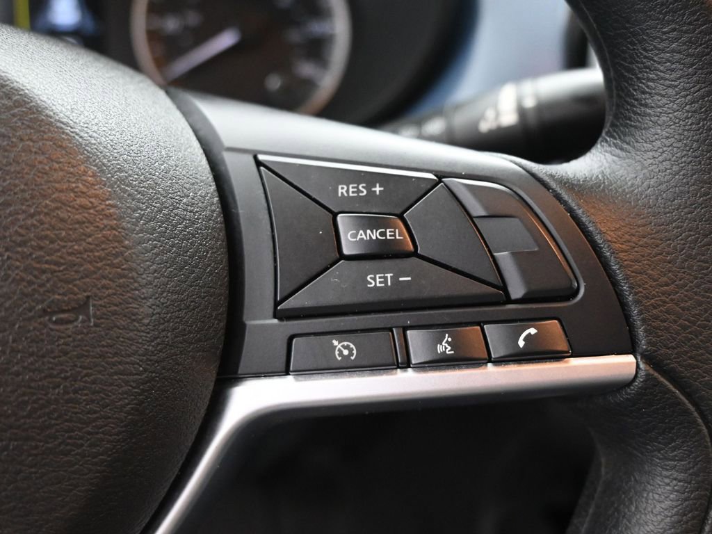 Used 2025 Nissan Versa SV image 25