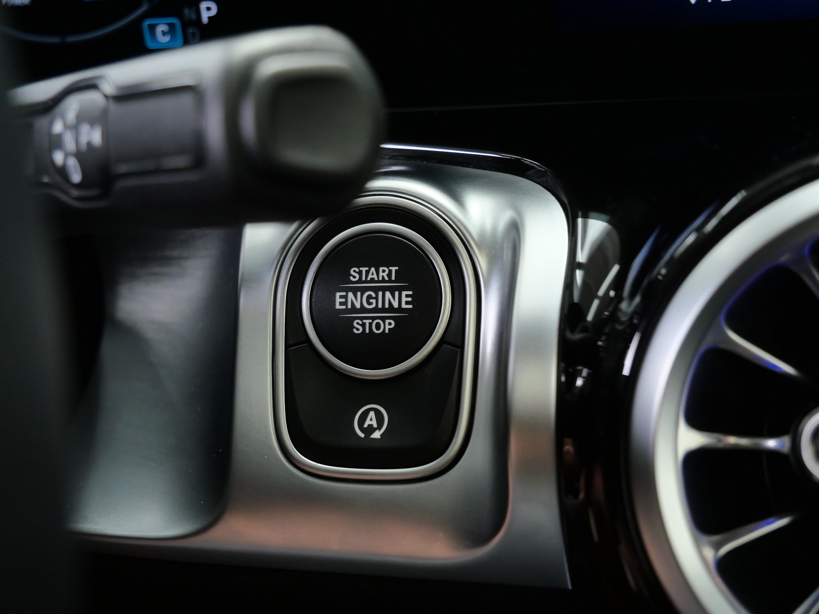 Certified 2026 Mercedes-Benz GLB 250 4MATIC image 28