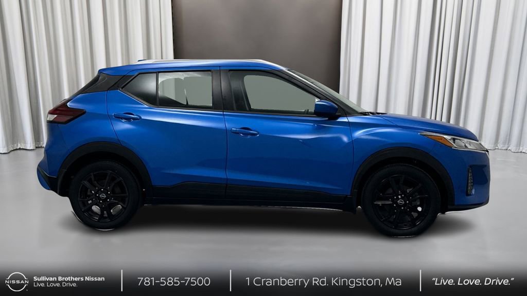 Certified 2022 Nissan Kicks SV image 4