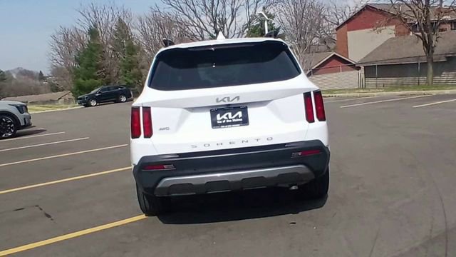 Certified 2022 Kia Sorento SX Prestige w/ Rust Color Package AWD/4WD image 2