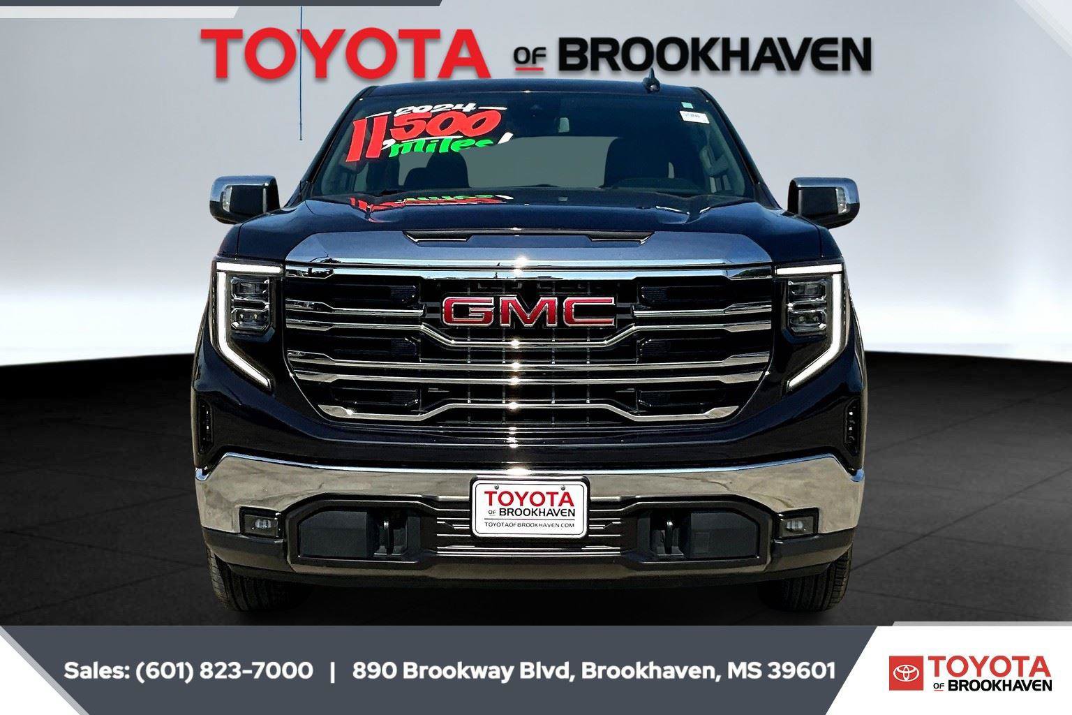 Used 2024 GMC Sierra 1500 SLT AWD/4WD image 3