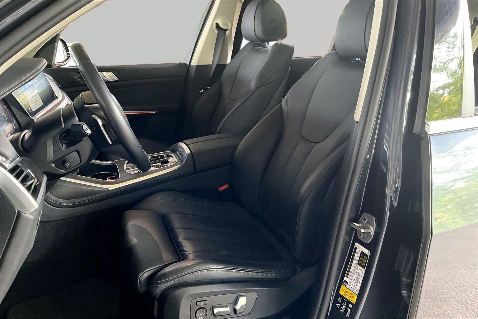 Used 2021 BMW X7 xDrive40i w/ Premium Package AWD/4WD image 7