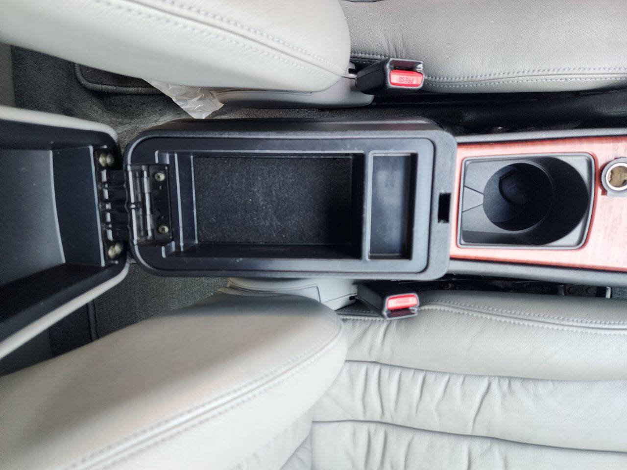 Used 2004 Mitsubishi Diamante LS image 29