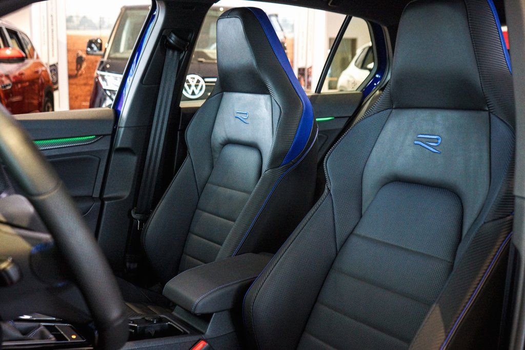 New 2024 Volkswagen Golf R image 22