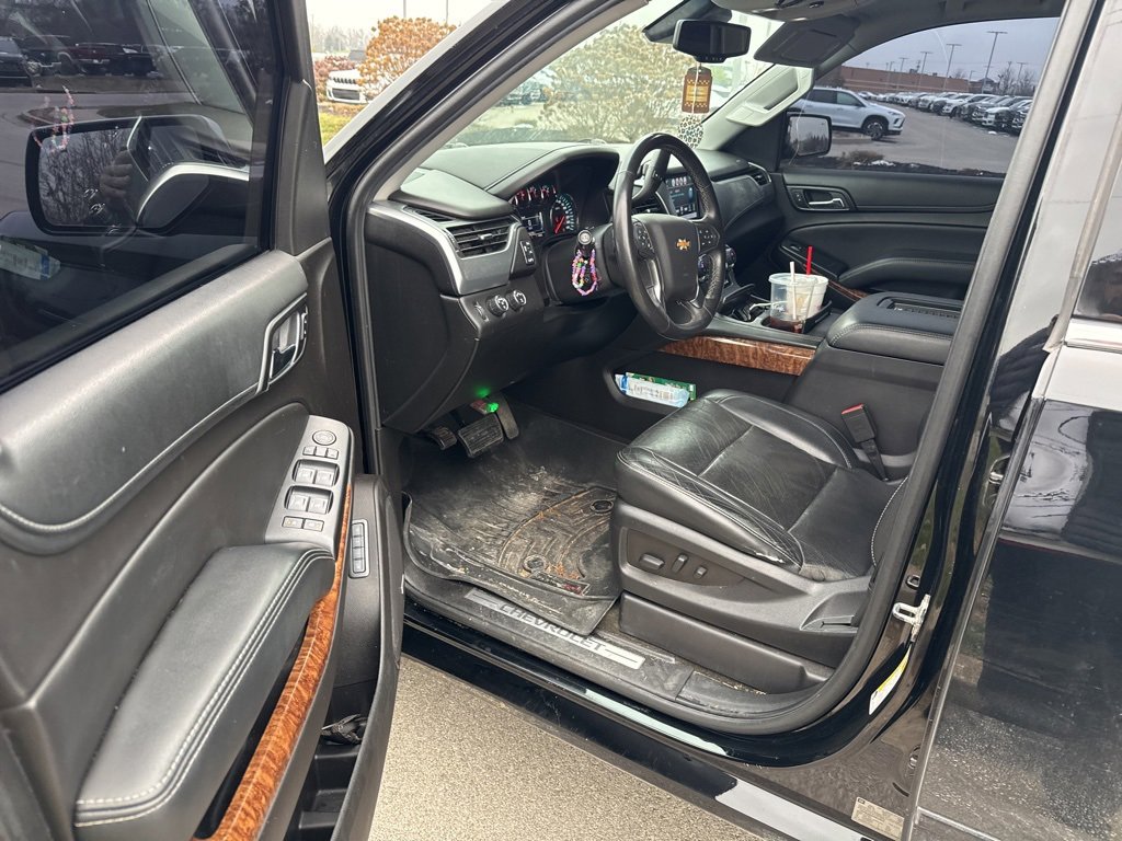 Used 2017 Chevrolet Suburban Premier image 8
