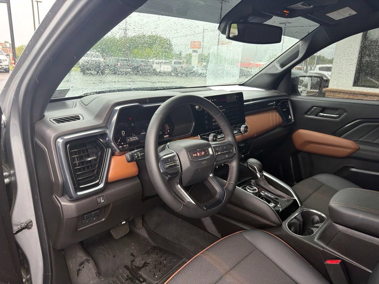 Used 2024 GMC Canyon AT4 AWD/4WD image 4