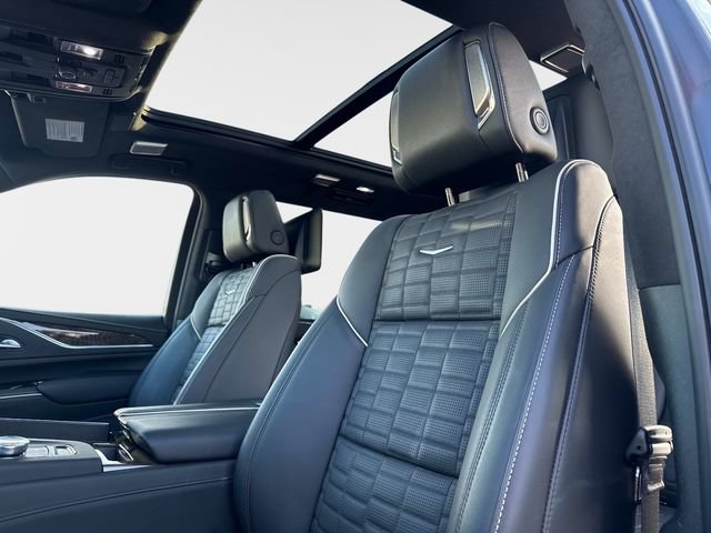 Certified 2024 Cadillac Escalade Sport Platinum w/ LPO, ONYX Package AWD/4WD image 20