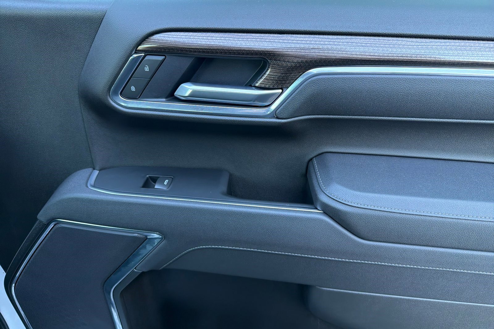 Used 2025 Chevrolet Silverado 1500 LT w/ Protection Package image 21