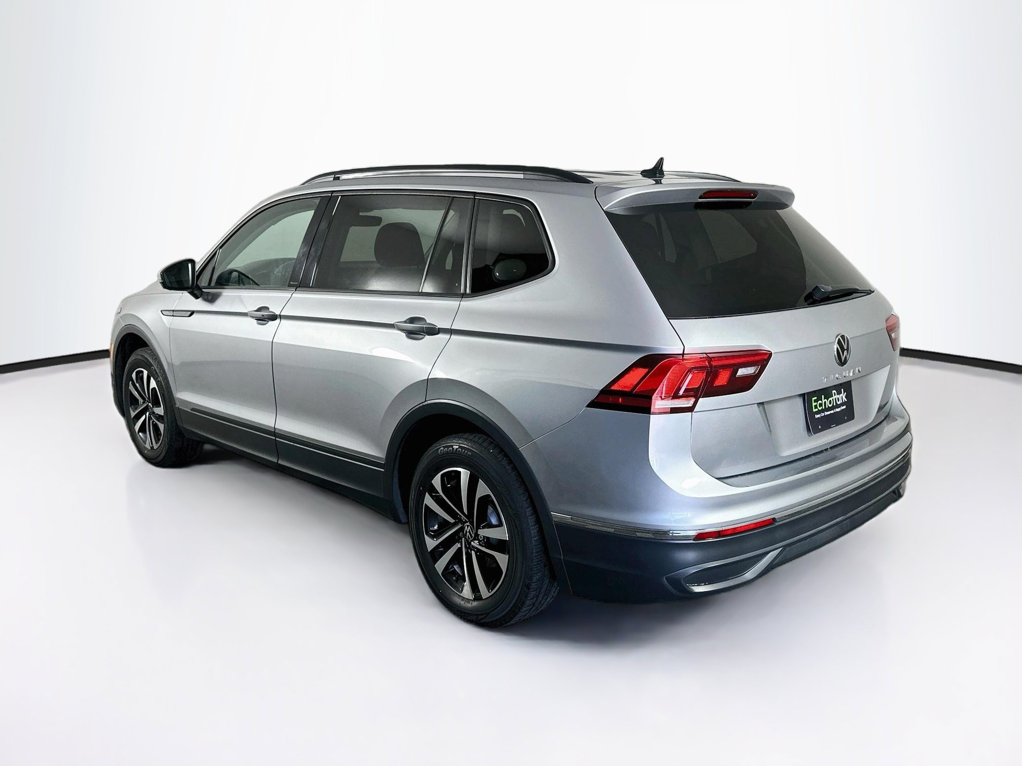 Used 2023 Volkswagen Tiguan S FWD image 5
