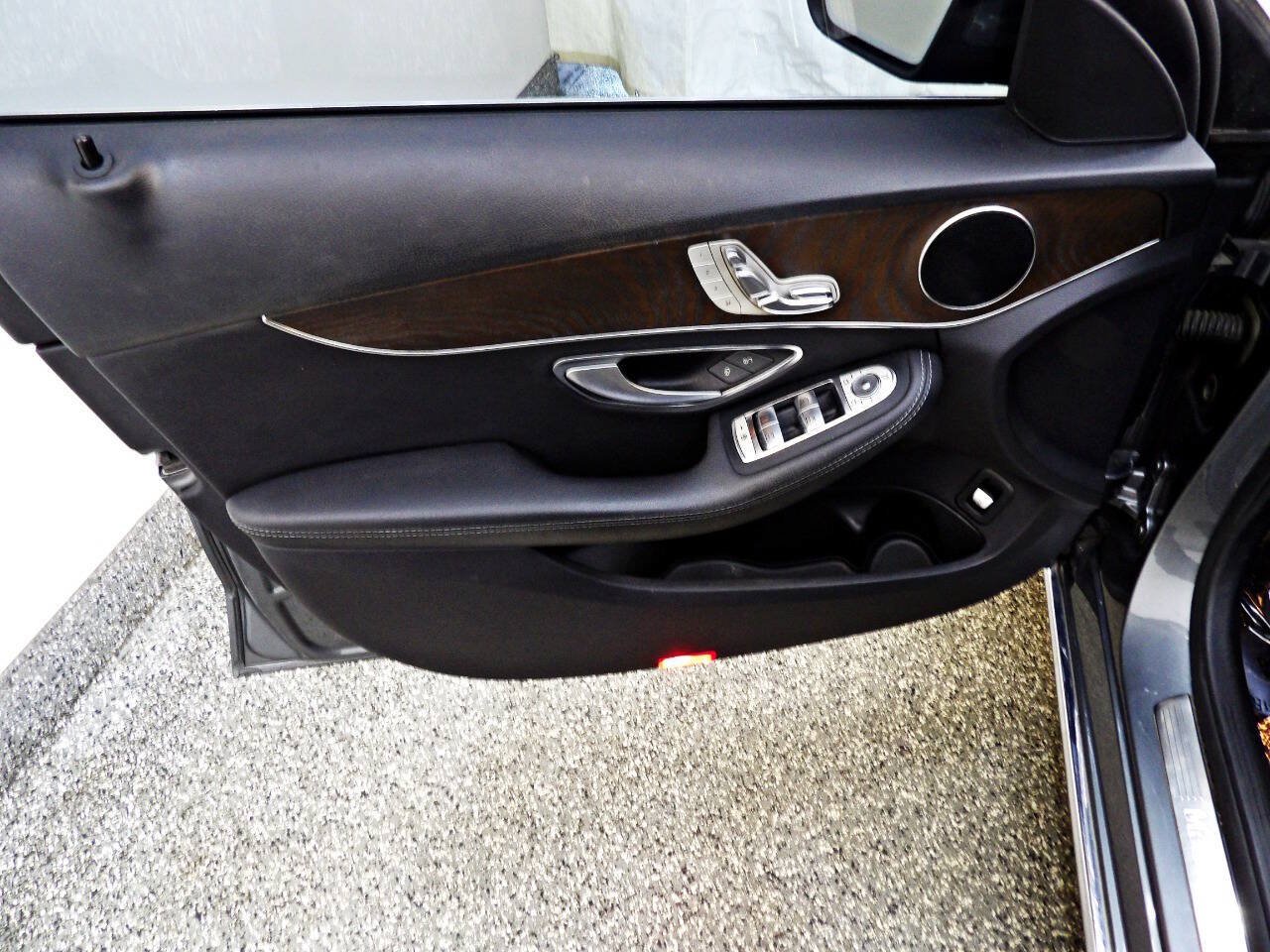 Used 2017 Mercedes-Benz C 300 Sedan image 7