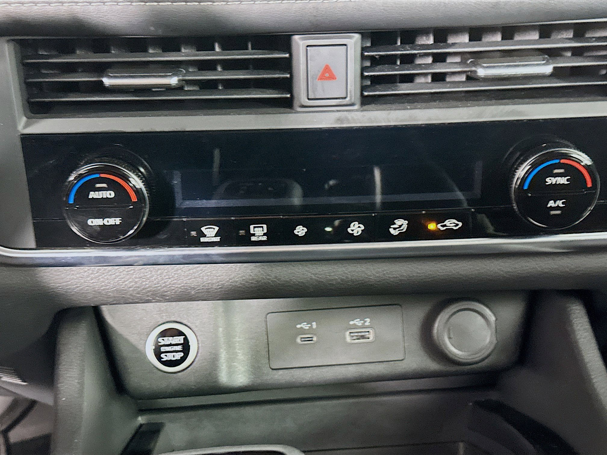 Used 2023 Nissan Rogue SV image 23