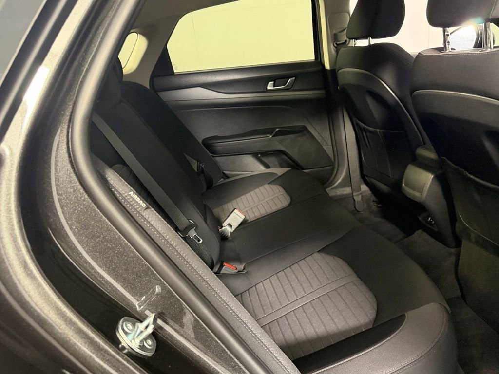 Used 2025 Kia K5 LXS image 28