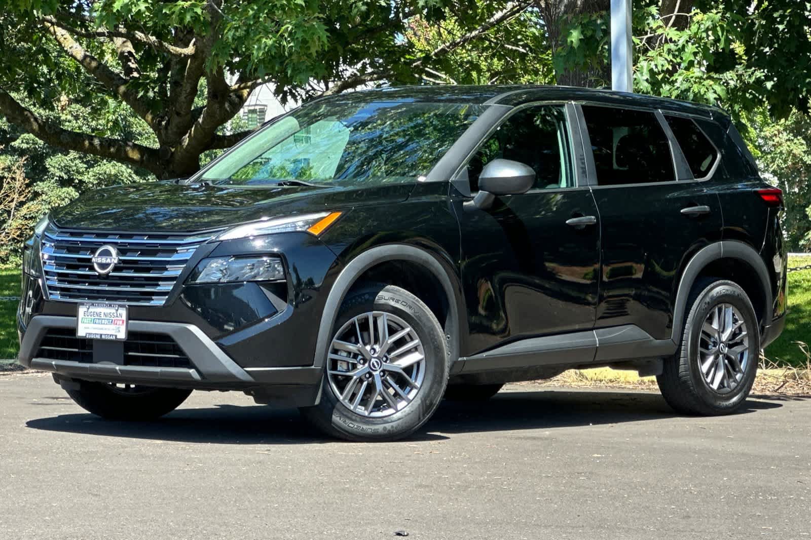 Used 2024 Nissan Rogue S AWD/4WD video 1