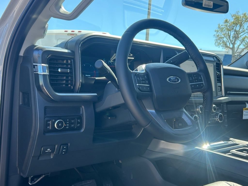 New 2026 Ford F250 Lariat w/ Black Appearance Package AWD/4WD image 40