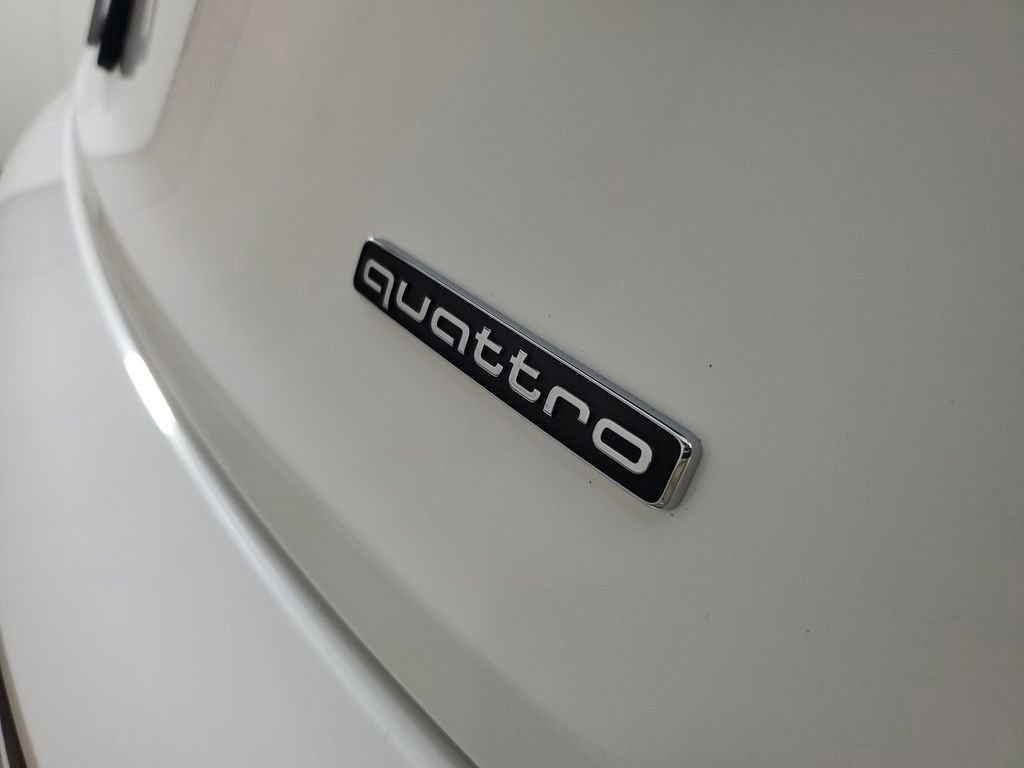 Used 2025 Audi Q5 2.0T Premium w/ Convenience Plus Package AWD/4WD image 7