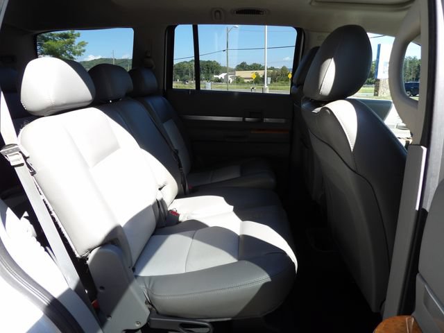 Used 2007 Chrysler Aspen Limited AWD/4WD image 14