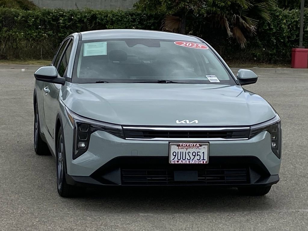 Used 2025 Kia K4 LXS image 45